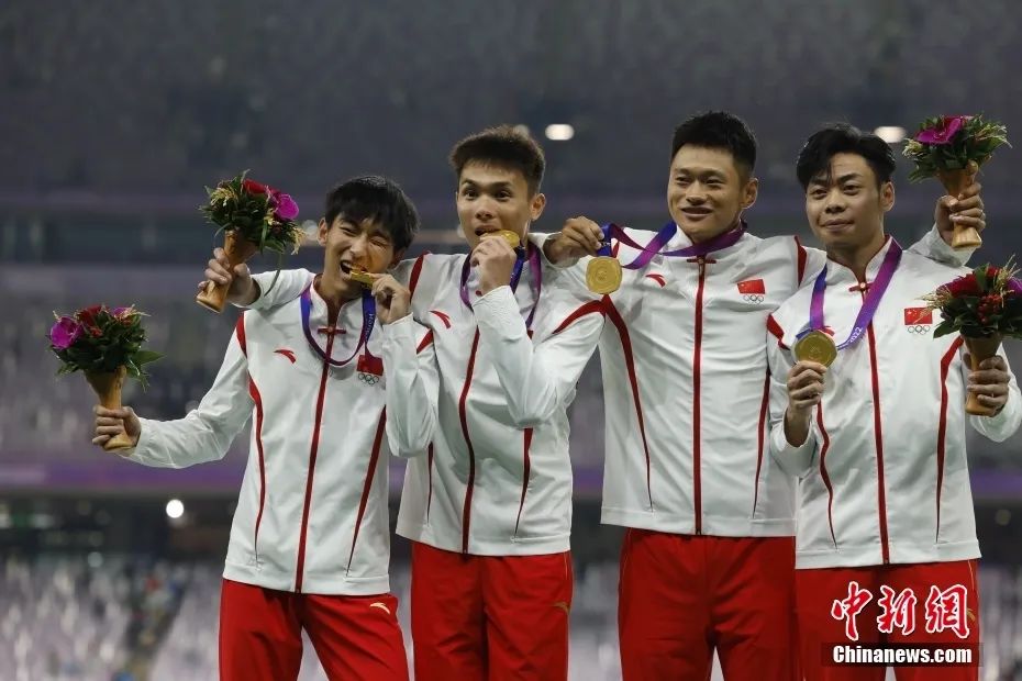 17岁开启职业征程的陈佳鹏在杭州亚运会4×100米接