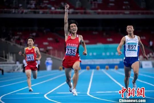 17岁开启职业征程的陈佳鹏在杭州亚运会4×100米接