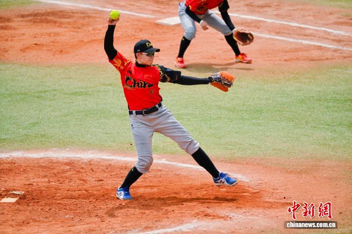 中国女子垒球队力克中国台北挺进决赛获世界杯