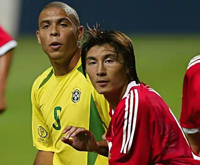 2002年巴西世界杯3R组合：里瓦尔多与罗纳尔多的
