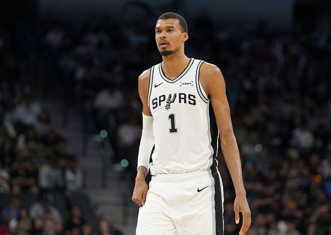 东契奇60分力压哈登文班亚马当选今日最佳球员