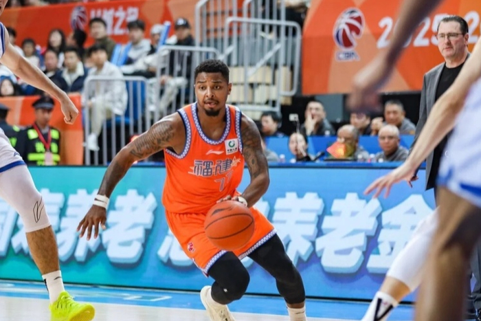 福建逆转终结北京四连胜 皮特森砍38分率队爆冷