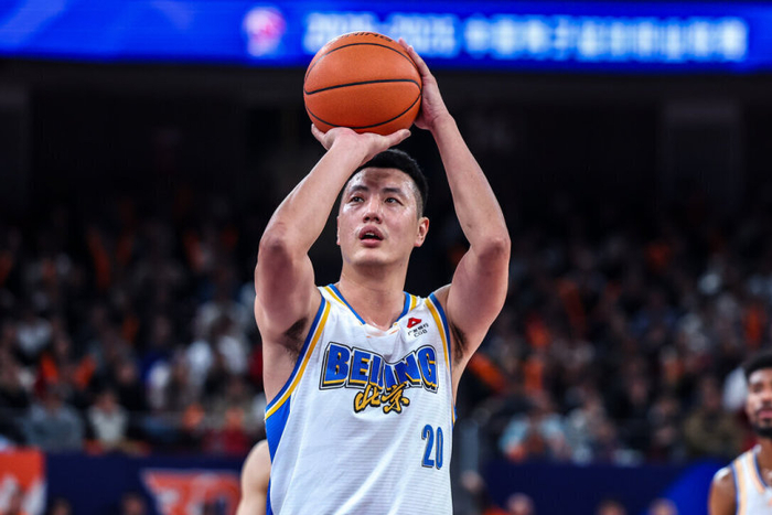 福建逆转终结北京四连胜 皮特森砍38分率队爆冷