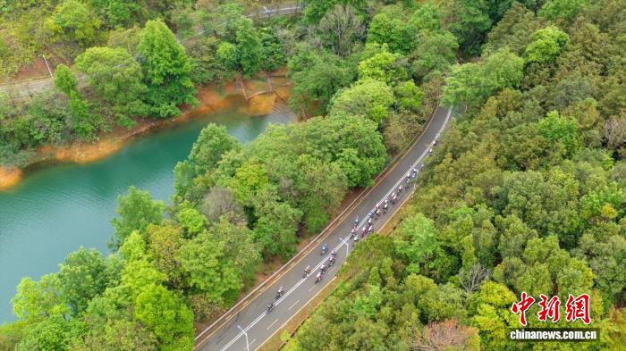 2026环万绿湖国际公路自行车赛落幕 斯捷潘诺夫斩