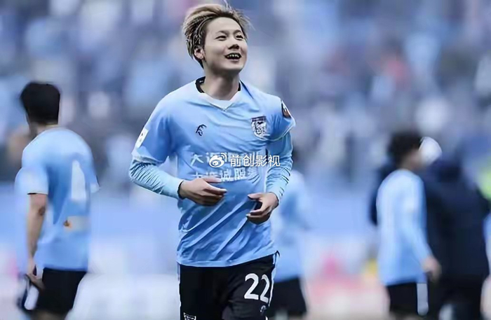 邓捷夫加盟国安爆发引热议 大连毛伟杰或成新左