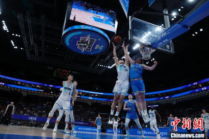 青岛浙江新生代顶级内线对决来袭：00后新星杨瀚